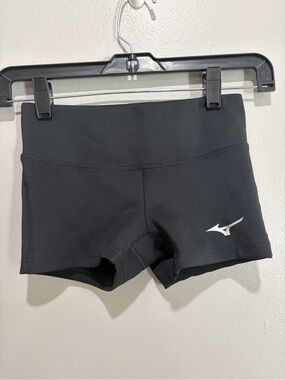 Mizuno Girl’s size M Black Volleyball Performance Stretch Shorts